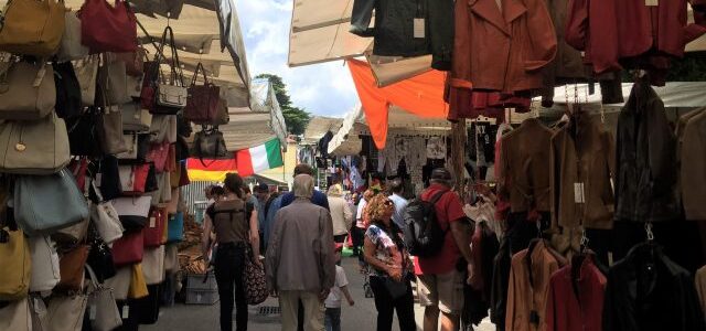 Luino am Lago Maggiore: Ausflug zum Markt am Mittwoch