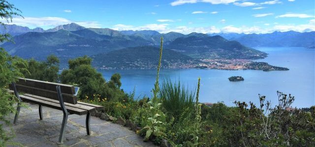 Seilbahn fahren in Stresa: Auf zum Giardino Alpinia Botanico di Mottarone am Lago Maggiore
