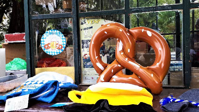 Oktoberfest am Lago Maggiore: Sauerkraut am See und seltsame Musik in Baveno