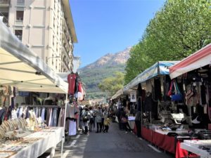 Omegna Der größte Markt am Lago d'Orta Bild 4 bearbeitet klein