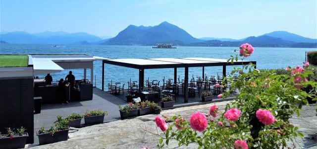 Marconi Beach Stresa: Strandbar mit Blick auf den Lago Maggiore