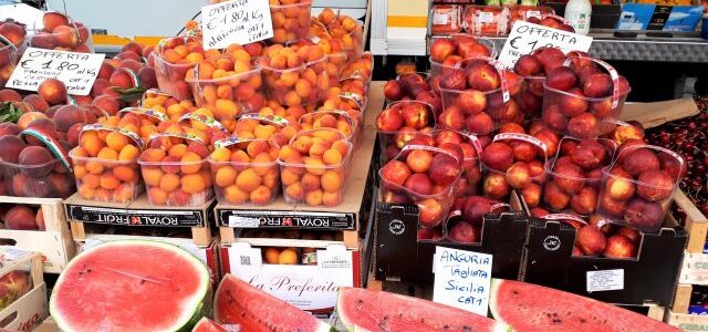 Montags am Lago Maggiore: Der Markt in Baveno