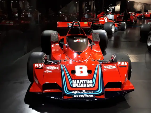 Alfa-Romeo-Museum Bild 5 bearbeitet klein
