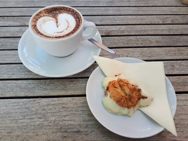 Kaffee und Kuchen in Lüneburg Bild 7 bearbeitet klein