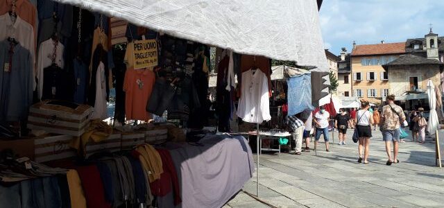 Mittwochs am Lago d‘Orta: Der Markt in Orta San Giulio