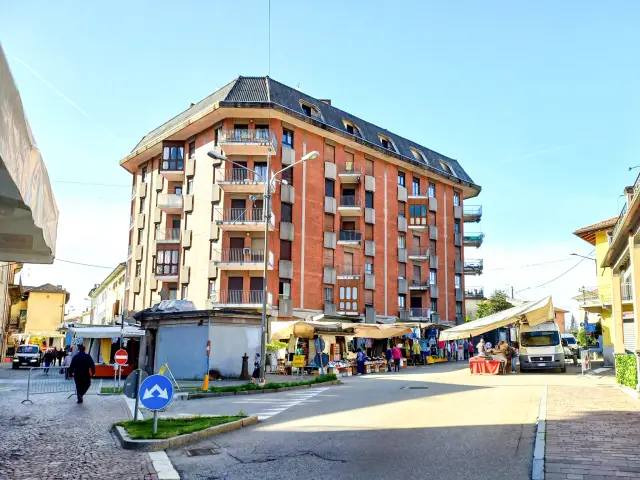 Markt in Gozzano Bild 6 bearbeitet klein