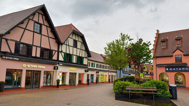 Outlet Center Roppenheim im Elsass Aufmacher 1 bearbeitet klein