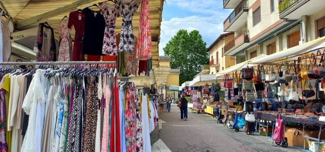Mittwochs am Lago Maggiore: Der Markt in Gravellona Toce