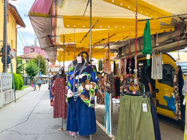 Markt in Gravellona Toce Bild 4 bearbeitet klein