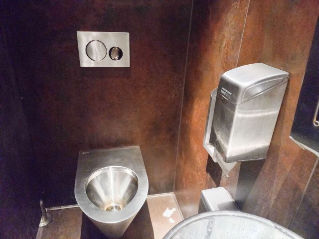 Toiletten in der Arena di Verona