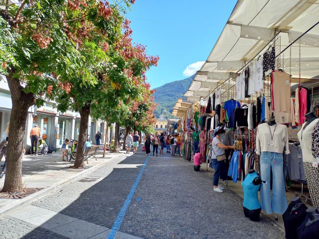 Markt in Domodossola im Oktober